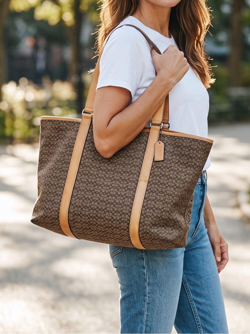 Vintage Coach Signature Canvas Tote Bag | Style F065-F77014